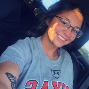 Meet your Posher, Allyssa